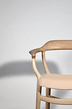 House of Finn Juhl FJ 44 stol, eg olie/vegetal læder af Finn Juhl> Spisebordsstole