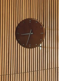 Architectmade FJ Clock af Finn Juhl><noscript><img width=