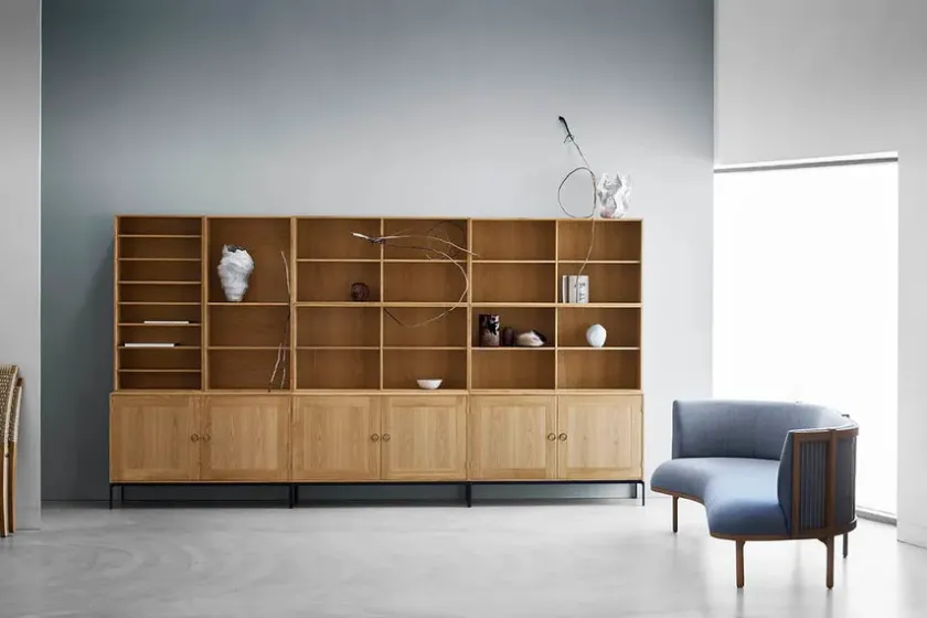 Carl Hansen & Søn FK63 Reol med ben og bakker fra> Reoler