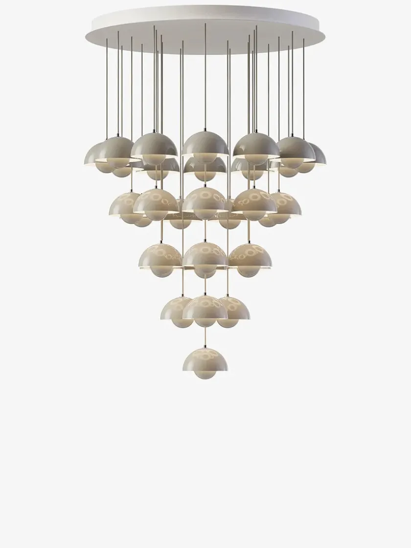&Tradition Flowerpot Chandelier VP10, 31 pendants fra> Spots|Lysekroner