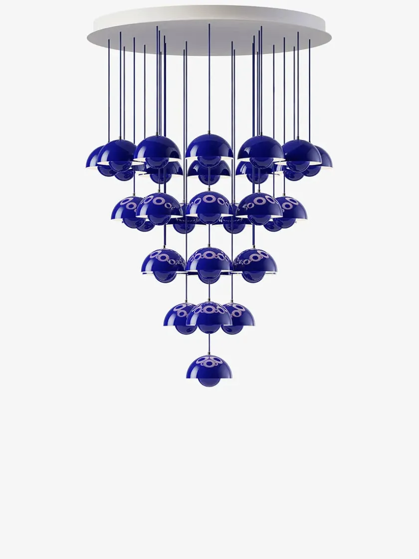 &Tradition Flowerpot Chandelier VP10, 31 pendants fra> Spots|Lysekroner