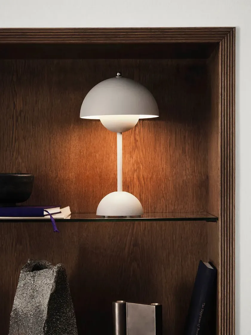 &Tradition Flowerpot Portable VP9 Bordlampe af Verner Panton> Gaver Til Hende|Portable Lamper