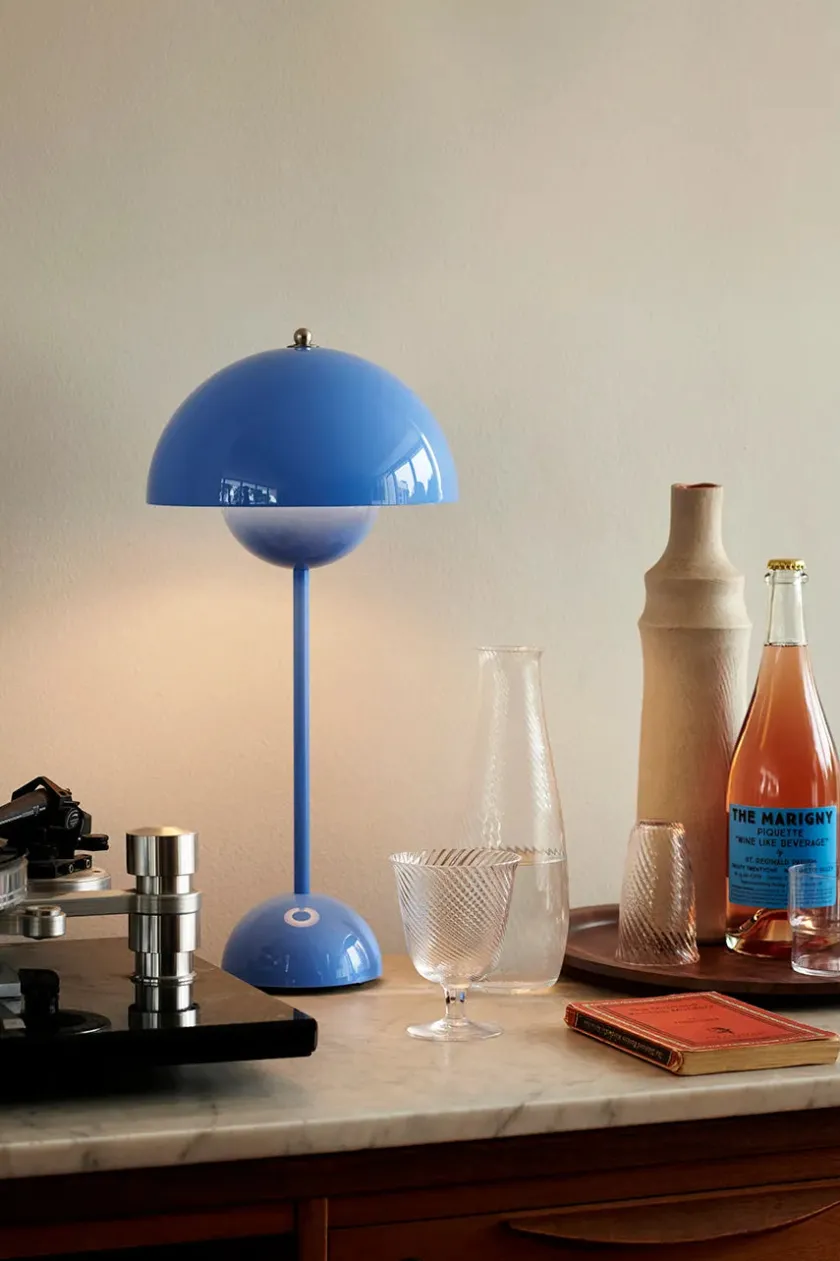 &Tradition Flowerpot VP3 bordlampe af Verner Panton> Gaver Til Hende|Spots