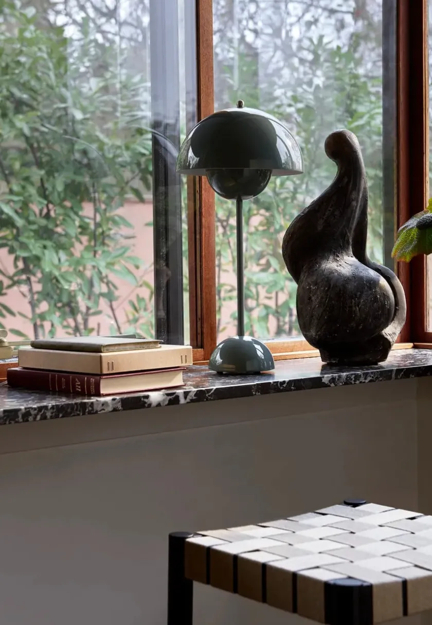 &Tradition Flowerpot VP3 bordlampe af Verner Panton> Gaver Til Hende|Spots