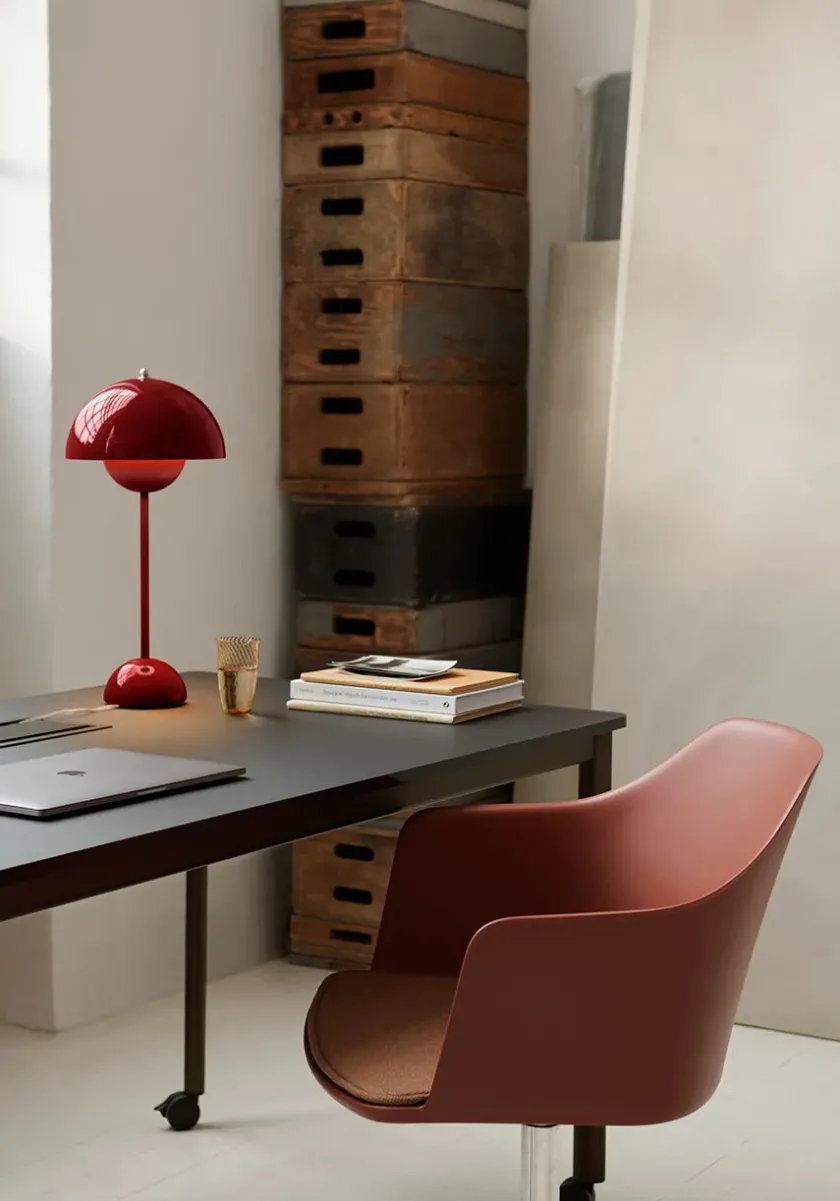 &Tradition Flowerpot VP3 bordlampe af Verner Panton> Gaver Til Hende|Spots