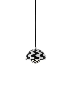&Tradition Flowerpot VP10 Pendel af Verner Panton><noscript><img width=