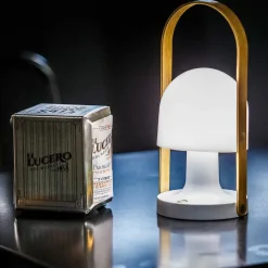 Marset Follow Me pink bordlampe fra><noscript><img width=