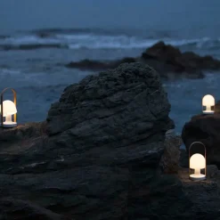 Marset Follow Me terracotta bordlampe fra><noscript><img width=
