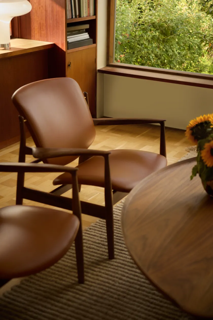 House of Finn Juhl France Chair, valnød af Finn Juhl> Lænestole