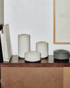 Louise Roe Gallery Object Container 07, limestone fra> Service