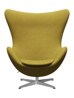Fritz Hansen Ægget, sort læder/aluminium af Arne Jacobsen><noscript><img width=