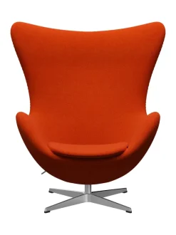 Fritz Hansen Ægget, sort læder/aluminium af Arne Jacobsen><noscript><img width=