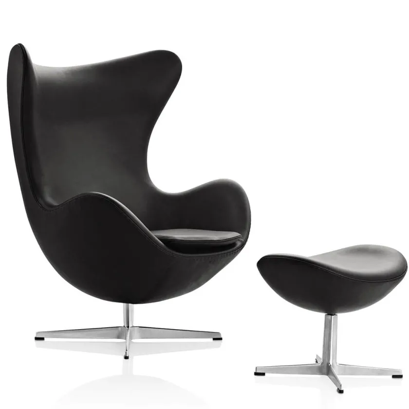 Fritz Hansen Ægget, Valnød Grace læder, uden returdrej inkl. skammel af Arne Jacobsen> Lænestole