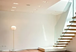 Flos Glo-Ball F, Silver Gulvlampe fra><noscript><img width=