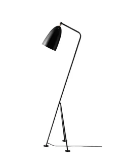 GUBI Gräshoppa gulvlampe fra><noscript><img width=
