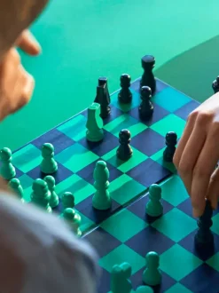 HAY Play Chess fra><noscript><img width=