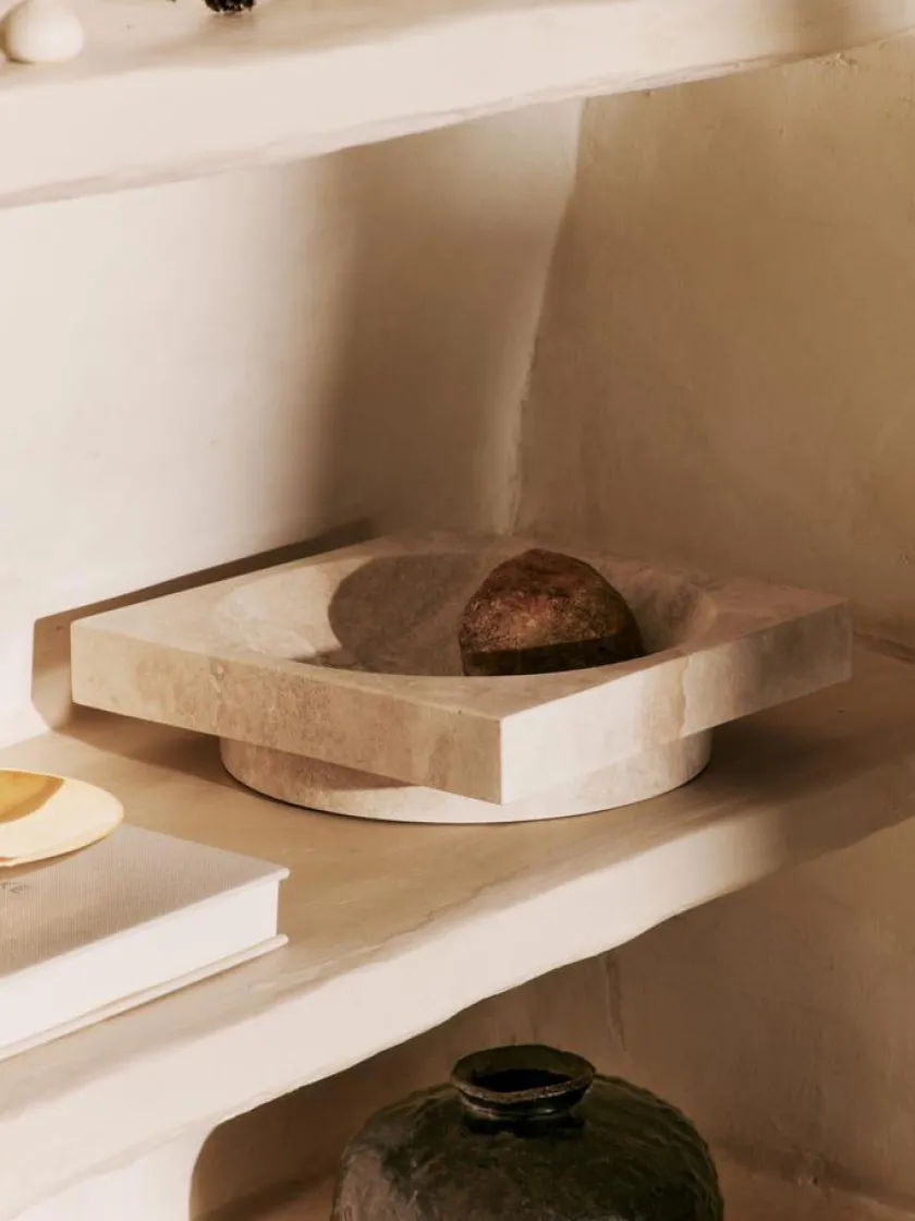 Ferm Living Hew low centrepiece, travertin fra> Gaver Til Hende