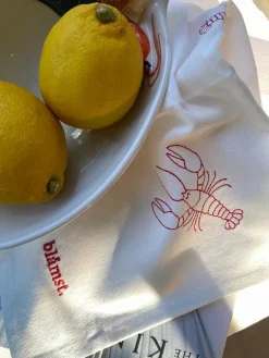 Blåmst Hummer Stofservietter, 2-pak fra><noscript><img width=