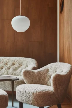 Audo Copenhagen Ingeborg med Fodskammel, sahara fra><noscript><img width=