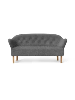 Audo Copenhagen Ingeborg Sofa fra><noscript><img width=
