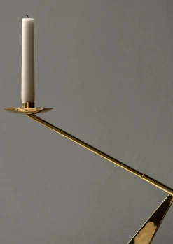 Audo Copenhagen Interconnect Candle Holder, brass fra> Gaver Til Ham|Gaver Til Hende