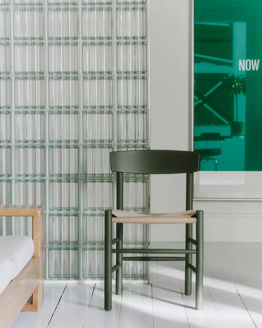 Fredericia Furniture J39 Folkestolen, heritage red af Børge Mogensen> Spisebordsstole