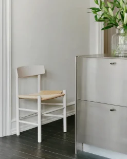 Fredericia Furniture J39 Folkestolen, Pebble grey af Børge Mogensen><noscript><img width=