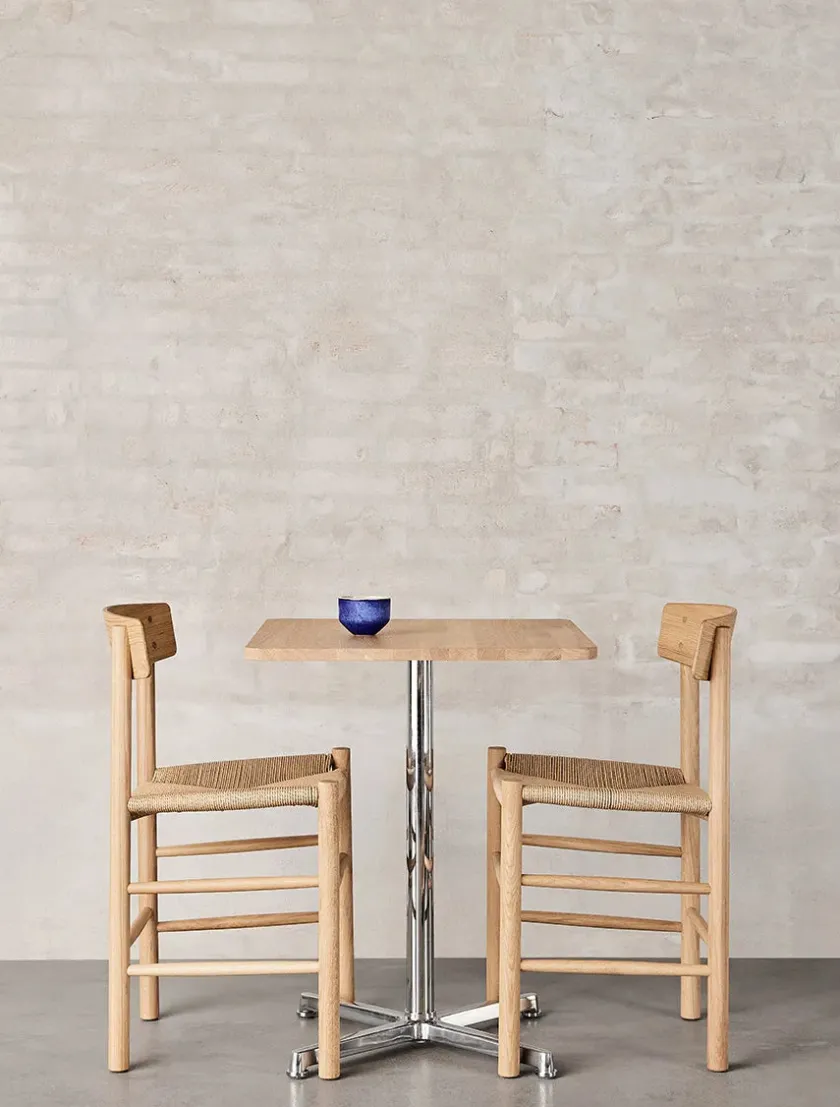 Fredericia Furniture J39 Folkestolen, sæbebehandlet eg af Børge Mogensen> Spisebordsstole