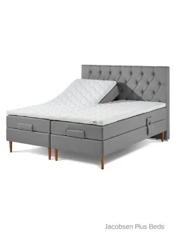 Jacobsen Plus Beds – Sengegavl Chest, Grå><noscript><img width=