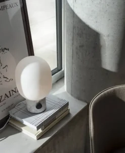 Audo Copenhagen JWDA Concrete Bordlampe fra><noscript><img width=