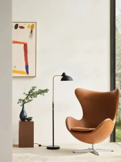 Fritz Hansen Kaiser Idell Gulvlampe fra> Gulvlamper|Spots