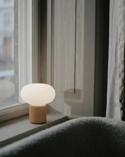 New Works Karl-Johan portable bordlampe, Earth Red fra><noscript><img width=
