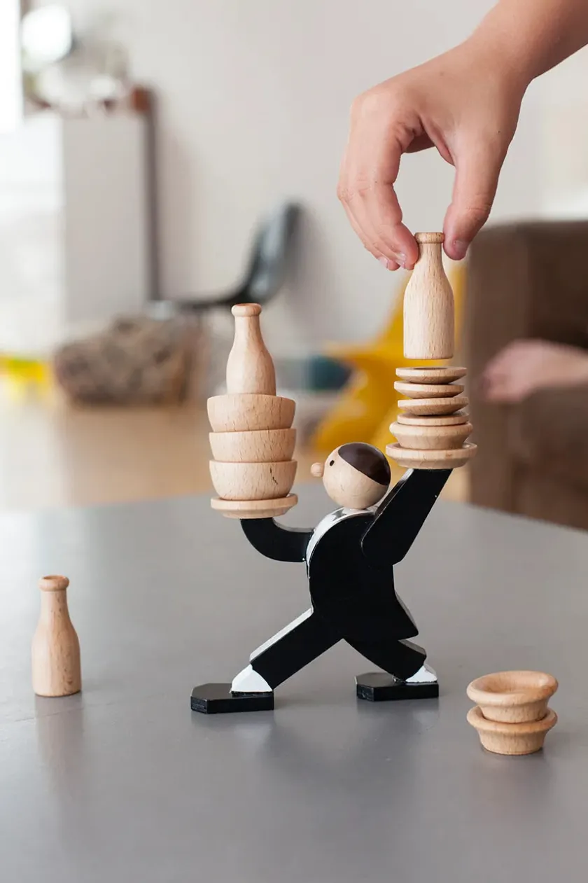 Kikkerland Don't Tip The Waiter, stacking game>Børn Legetøj|Spil
