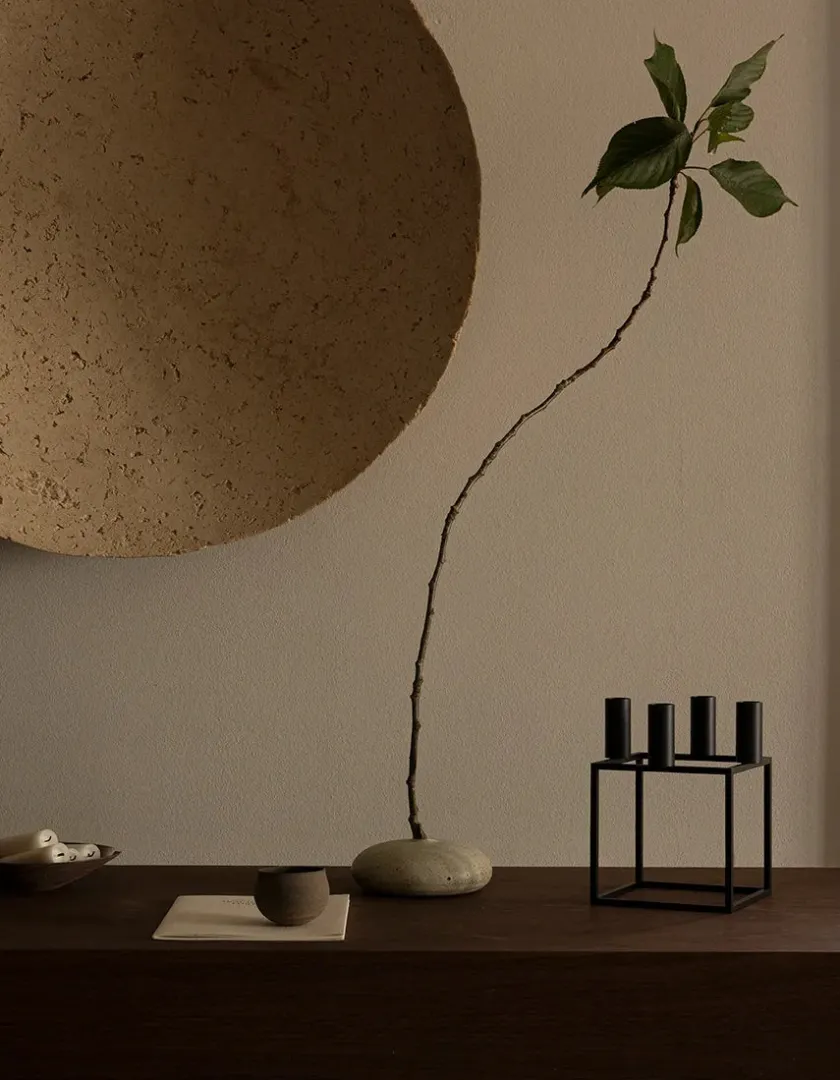 Audo Copenhagen Kubus 4 Lysestage, bruneret kobber fra> Adventsstager|Lysestager