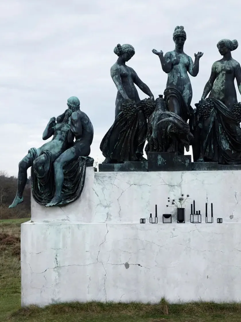 Audo Copenhagen Kubus Vase Lolo, sort fra> Vaser