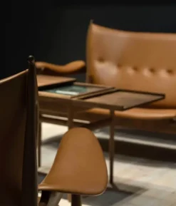 House of Finn Juhl Kunstsamlerens Bord af Finn Juhl><noscript><img width=