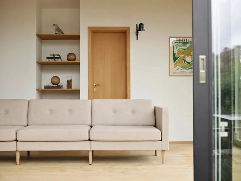FDB Møbler L42 Firhøj Sofa 3-Personers m. chaiselong, beige fra> Sofaer