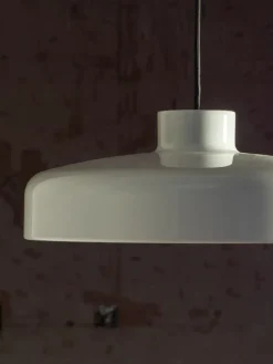 Nine Lacquer pendant medium, black fra><noscript><img width=