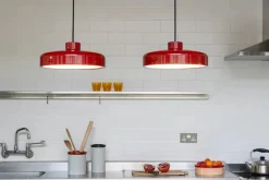 Nine Lacquer pendant medium, red fra> Pendler|Spots