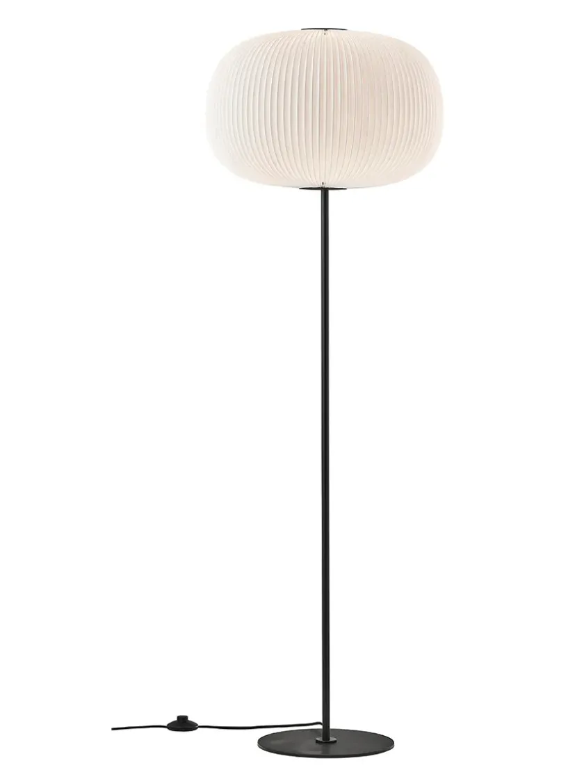 Le Klint Lamella 332 Gulvlampe fra> Gulvlamper|Spots