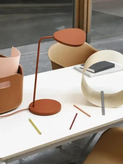 Muuto Leaf Table Lamp fra> Skrivebordslamper|Spots