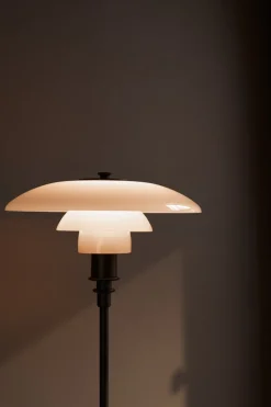 Louis Poulsen Limited Edition 2025 PH 3/2 Bordlampe fra> Spots