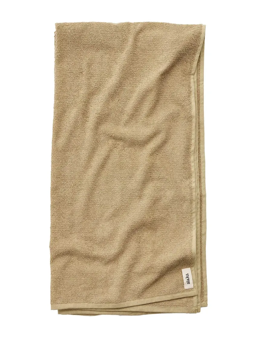 Aiayu Linen Bath Towel, 70 x 140 cm fra> Badeværelsestekstiler