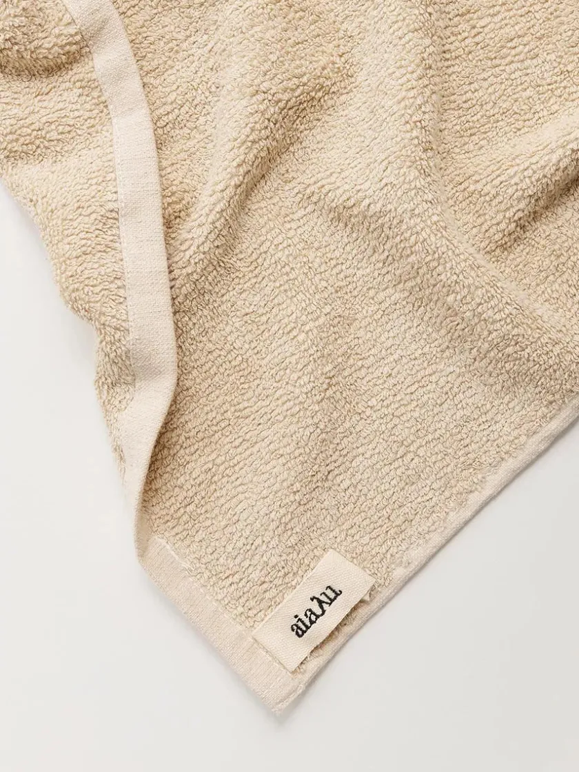 Aiayu Linen Bath Towel, 70 x 140 cm fra> Badeværelsestekstiler