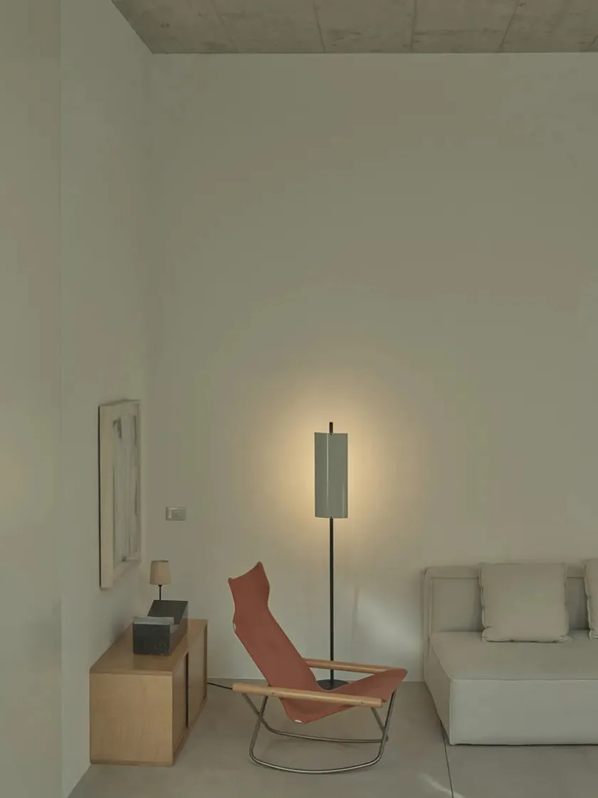 Santa & Cole Lámina 45 Gulvlampe fra Santa and Cole> Gulvlamper|Spots