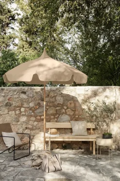 Ferm Living Lull parasol, Military Olive fra><noscript><img width=