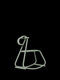 Ferm Living Lussi Rocking Horse – skulpturel gyngehest fra><noscript><img width=