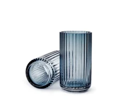 Lyngby Porcelæn Lyngbyvasen i hvid fra><noscript><img width=