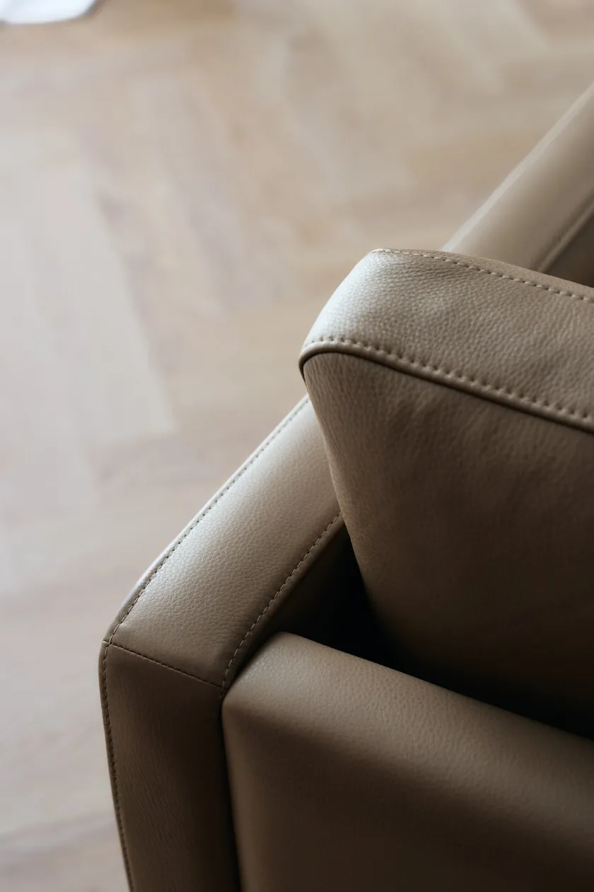 Mogens Hansen MH276 3 pers. sofa i Baltique anilinlæder fra> Sofaer