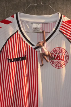 Kay Bojesen Mini Abe x DBU 86 Away af><noscript><img width=